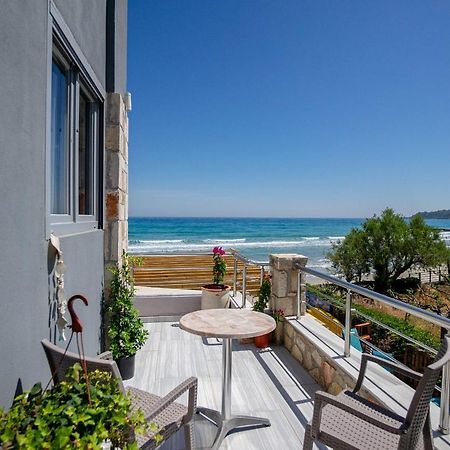 Golden Dolphin Studios & Apartments Аликес Экстерьер фото
